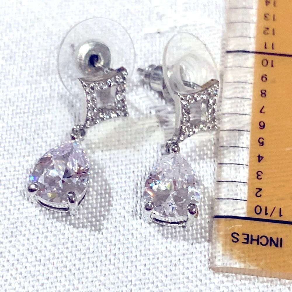 Vintage Sparking Cubic Zirconia Earrings Pear Shaped & Rhinestones .75” 